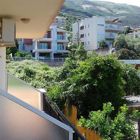 Vila Kristal Vlora エクステリア 写真