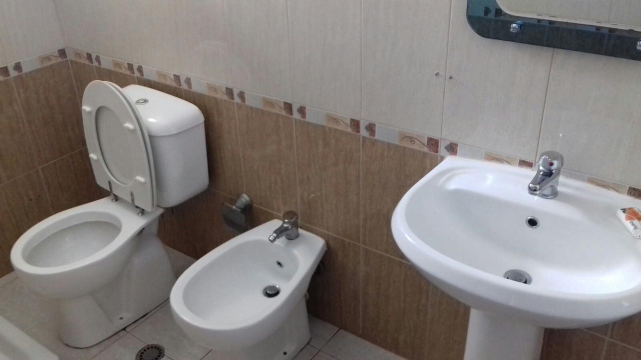 Vila Kristal Vlora エクステリア 写真