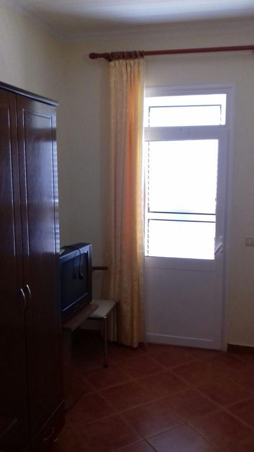 Vila Kristal Vlora エクステリア 写真